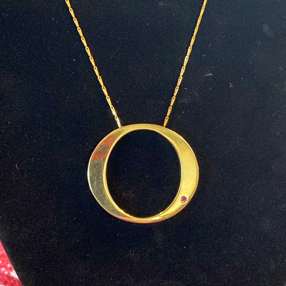 Roberto Coin 18kt and ruby pendant